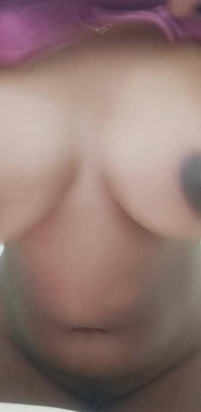 Monday Morning Titty drop. Have a lovely day