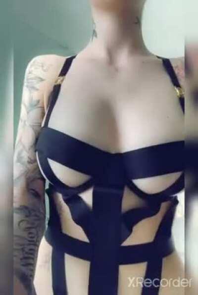 Grab Her Folder in Comment👇👇