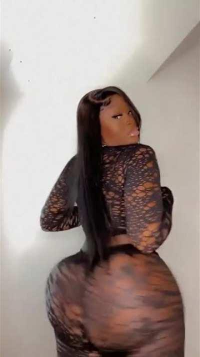 Skylar Banks (@Skylarbanks)