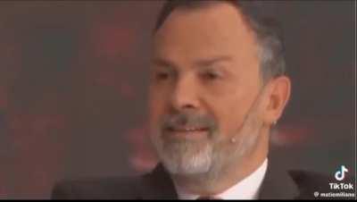 it's a month (es un monton) 