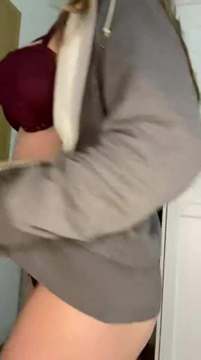 Finally I feel comfortable enough to show my chubby tummy... plz be nice