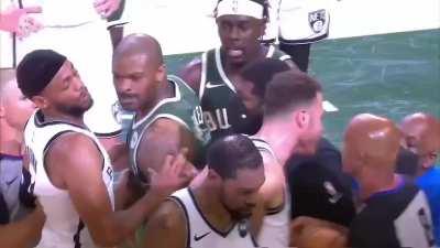 [Highlight] Full clip of Durant and PJ Tucker getting into it