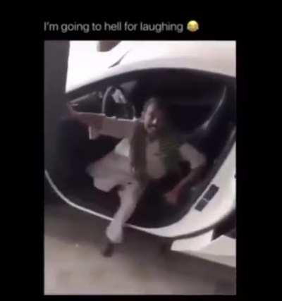 Yo rip to this mans fingers 😂