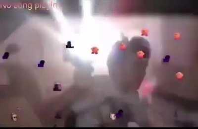 Mom: „stop raving in your room son“