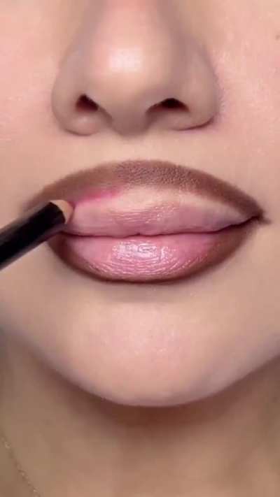 Saw this video and it immediately reminded me of Sabrina Carpenter