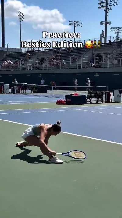 Eva & Marta practicing together at the US Open 🇺🇸🗽