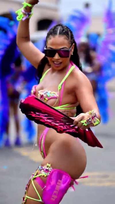 On the road for Vincy Mas 🇻🇨 (@achsahhenry)