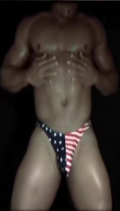 MY QUEEEEEN, BRING ME A DREAAAAM, MAKE HER THE CUTEST, I'VE EVER SEEEEEEN