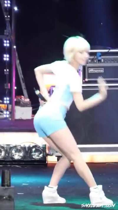 AOA Choa - Tight Booty 'Miniskirt' fancam cut compilation
