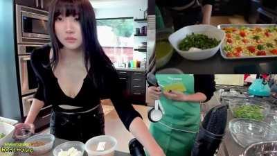 Aria looking amazing on Rae's stream