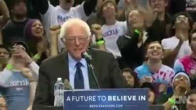 The birdie that taught Bernie how to steal a show