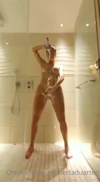 Roberta Duarte - Onlyfans + no VIP - download link on comments