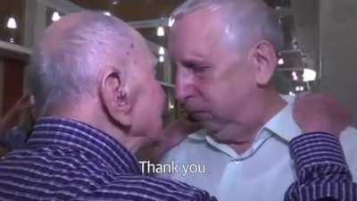 102 Year Old Holocasut Surviver Meets His Newphew After Thinking For Years That His Whole Family Was Had Died In WII
