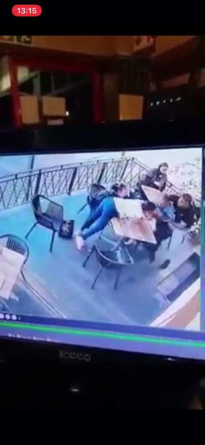 Would-be kidnapper instantly regrets attempt