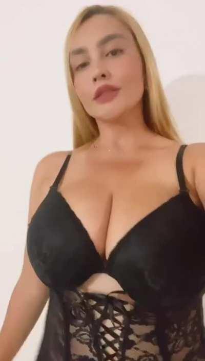 I hope your weekend is filled with positive vibes :)