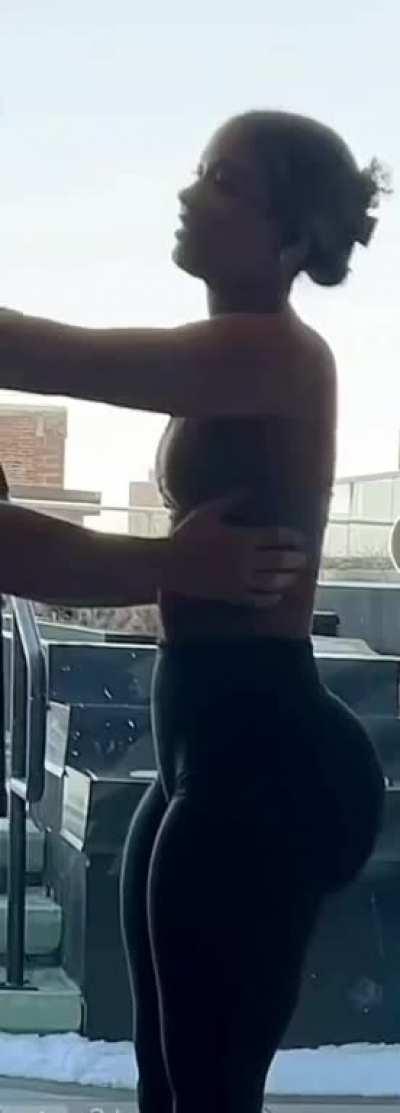 Tumor on her back sheesh (Lexie)