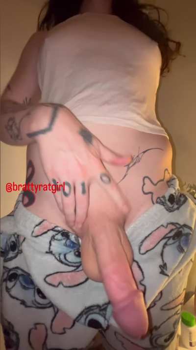 Have I ever told you the story about my dick growing down your throat? 🍆😏