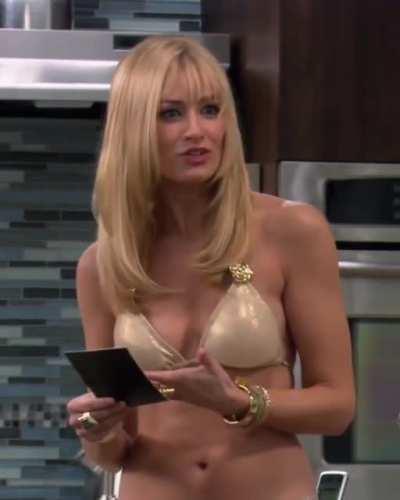 Beth Behrs in Two Broke Girls