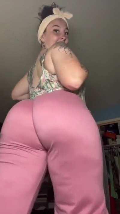 Cum Take a Seat 😋