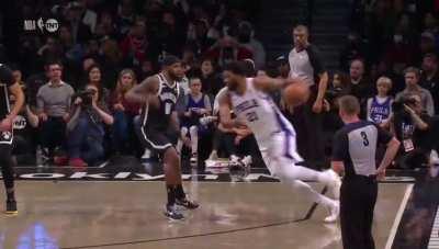 [Highlight] Royce O'Neal viciously bodychecks Embiid to the ground