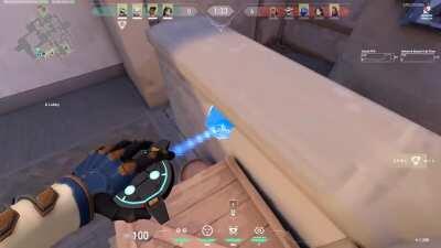 A cool new cam spot for attackers in Ascent (A-main) for all the Cypher mains out there, enjoy. :)