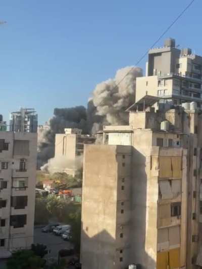 Israeli airstrike on southern beirut cheyeh at 7:30am (17/11/2024)