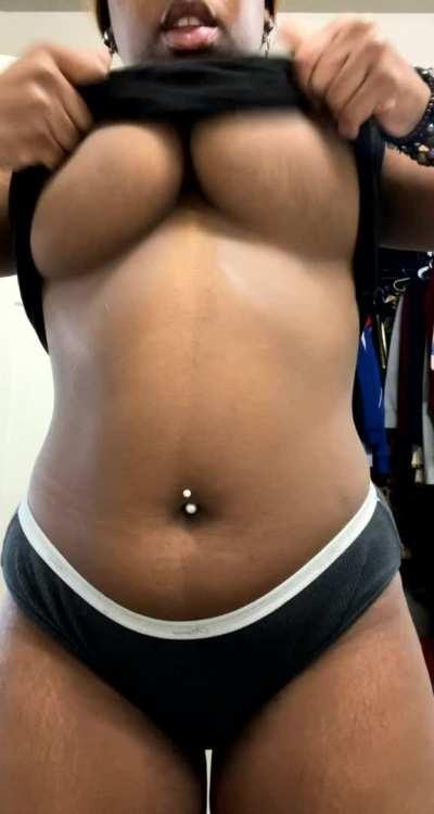 I wanna titty fuck someone. They would look so nice with a dick between them.