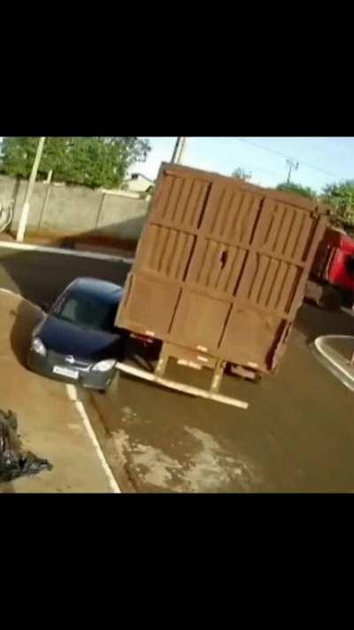 Parking near an intersection + huge truck + small streets