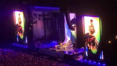 Intro Jam + Californication in Toronto bc it was the most amazing thing I’ve ever seen