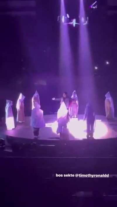 Timothy Ronald is a prominent figure in the Indonesian crypto community and perhaps this procession aims to raise the price of Bitcoin.🤭