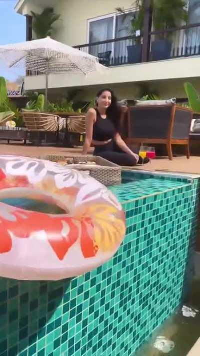 Nora Fatehi Jiggles her Booty while walking