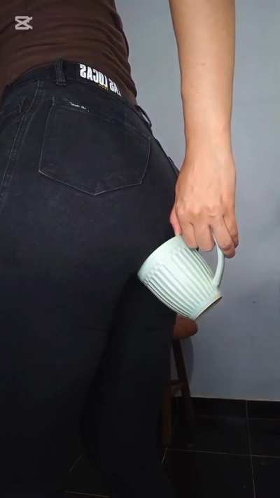 I'm handing out cups of hot, smelly farts.☕️💨🤢 how many do you want?