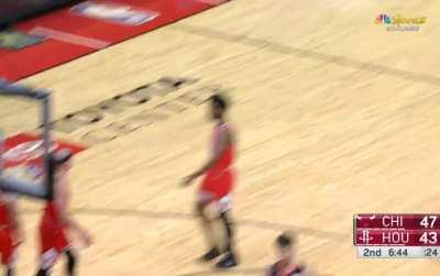 [Highlight] Lonzo Ball outlet pass to Zach LaVine