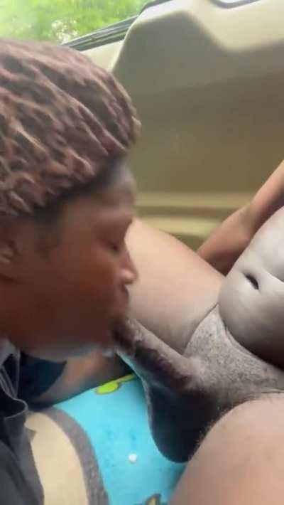 She got a mouth on her 🥵