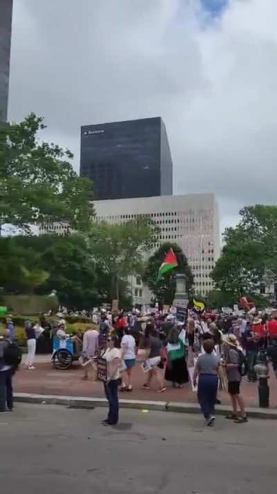 From a friend in New Orleans - Approx 2k people