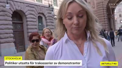 Pro Palestine supporter interrupts an interview in Sweden