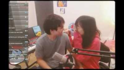 Here's a cute lil reechu edit