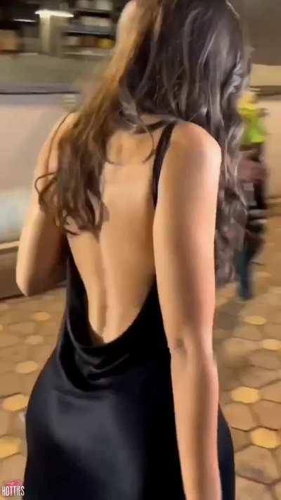 Moroccan Raand Nora fatehi jiggling her Phat Ass which can take multiple BBCs, giving a look back on who is staring that fat ass and recording her Ass jiggle. Her erect Nipples are the Perfect Indication of a Rough Gangbang in the vanity van moments befor