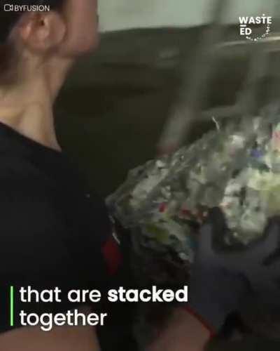 Building with non recyclable plastic