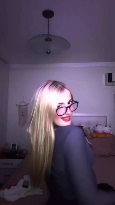 Sarah Estanislau (@sarah.estanislau)