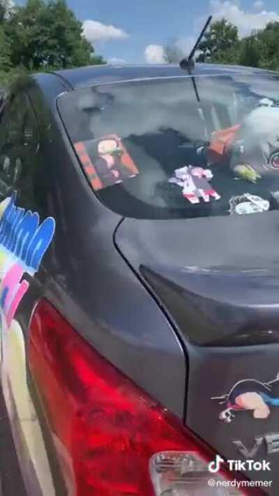 This guy and his waifu car