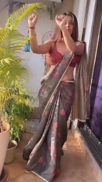 Devoleena bhattacharjee latest video.