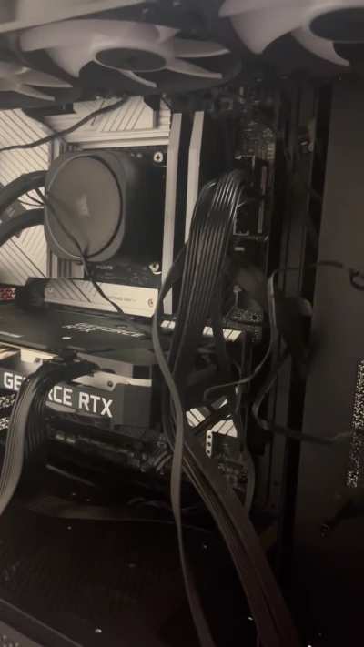 My pc does this (it worked fine a hourish ago then it shut it self down and stopped working and now is doing this) is there a fix for it?