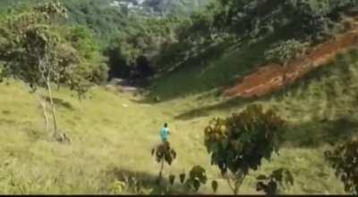 Sequestrado por um Pneu