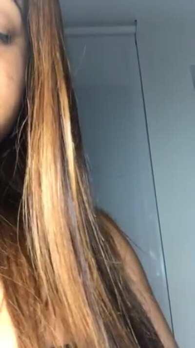 cierra.vegas Instagram Livestream