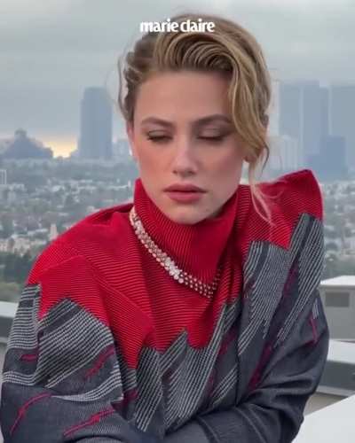 Lili Reinhart