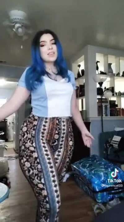 Soft & Jiggly No.186 (Thick Thighs) 😍🍑