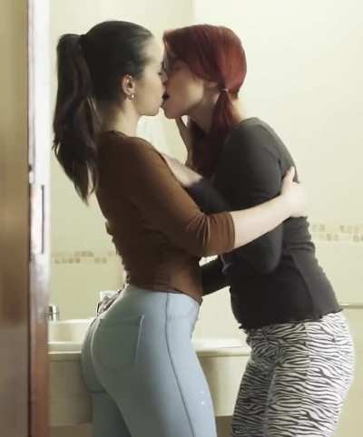 Nekane & Leila Smith
