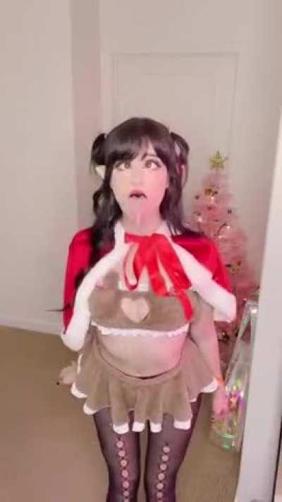 Naughty lil Xmas elf makes a mess