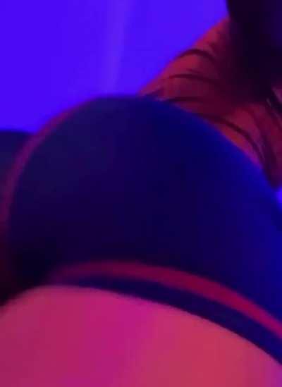 the video upside down so u can see the fat ass perfectly🥜🍆💦🍑🍑🍑🥛🥛🥛🍆🥜🥜🍑🥛🥛